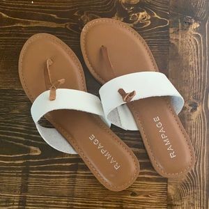 LIGHTLY WORN SANDLES SIZE 8